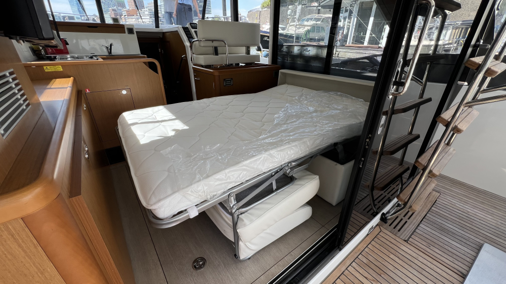Beneteau Swift Trawler 35 — foto 42 van 76