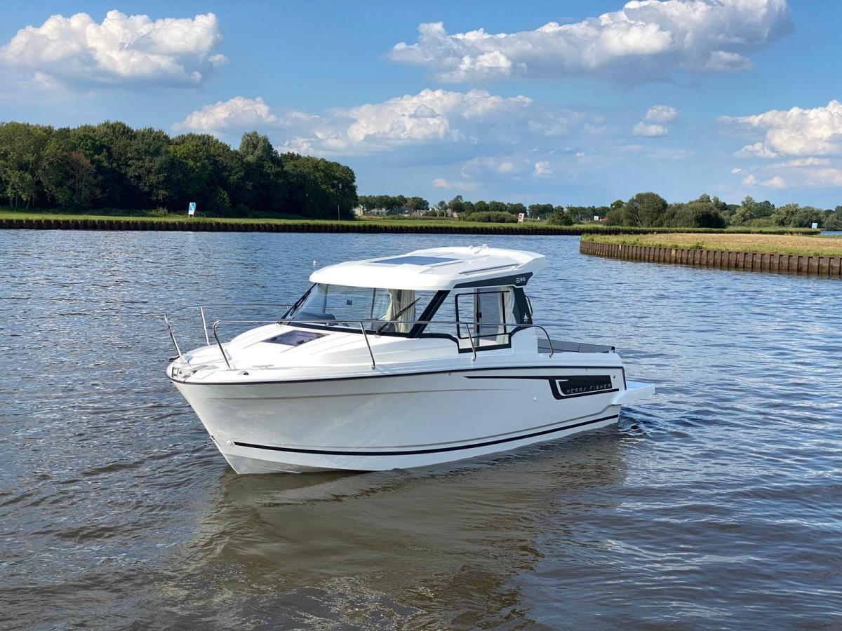 Jeanneau Merry Fisher 695 Serie 2. Dit schip is aanwezig op de Suzuki stand van hiswa te water 2026. — foto 13 van 18