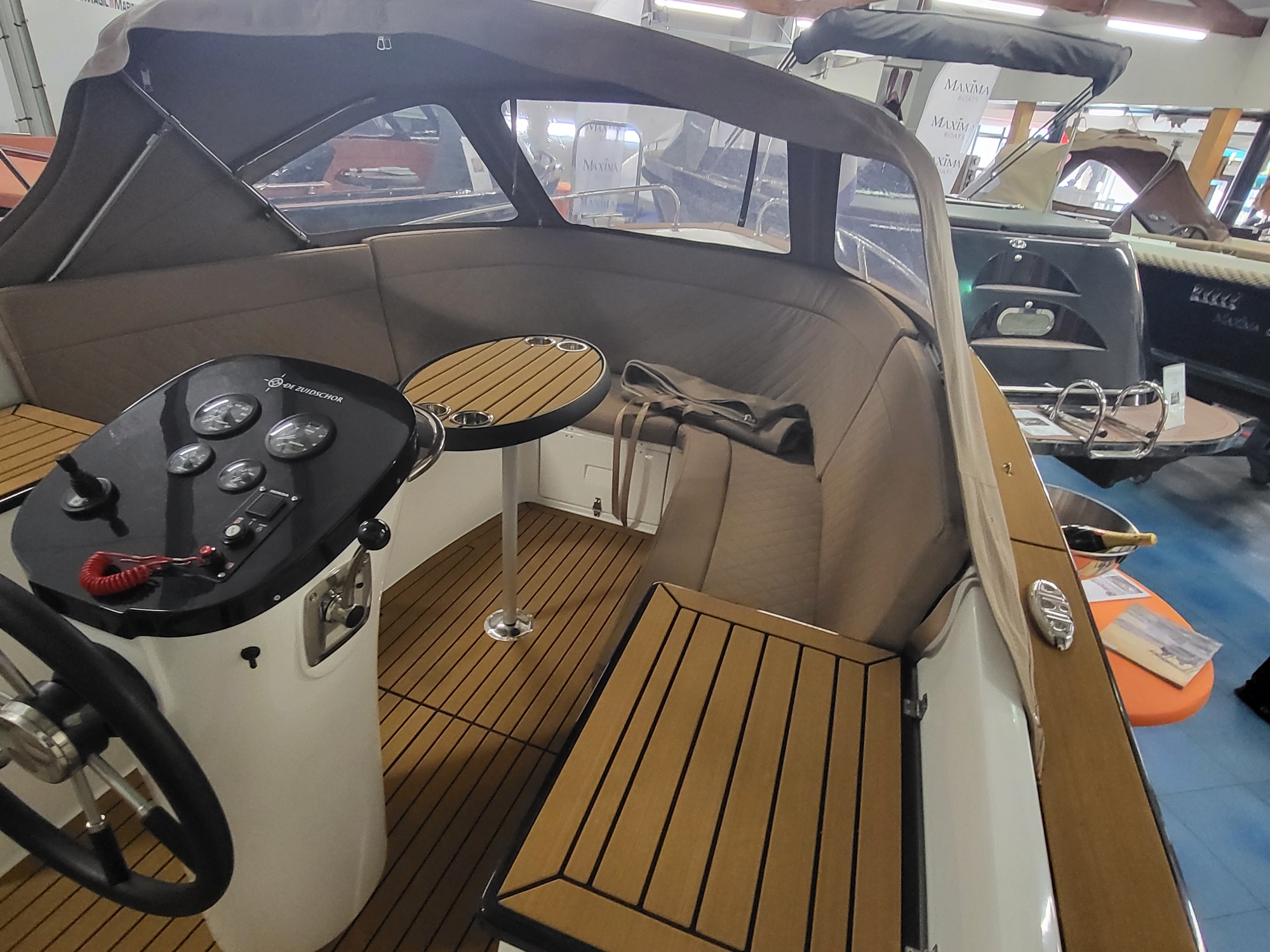 Maxima 620 Retro Tender MC 60PK, Boegschroef, Evafoam dek, Navy Voorjaarsdeal — foto 11 van 11