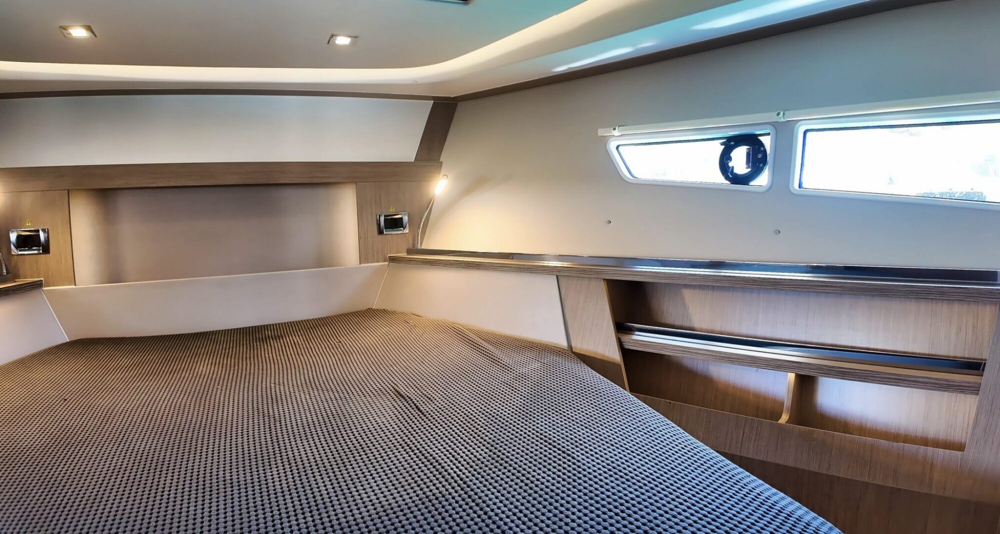 Sealine S335 — foto 12 van 28