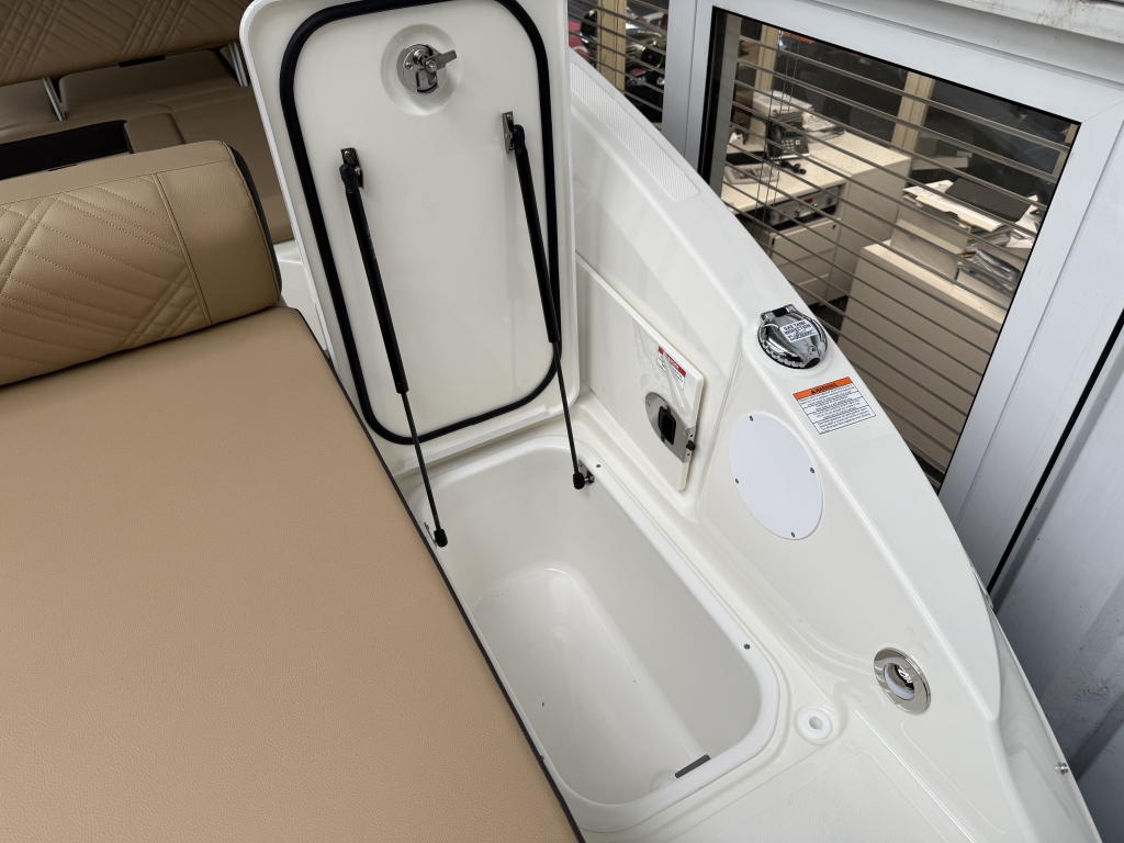 Sea Ray SDX 250 Outboard — foto 25 van 31