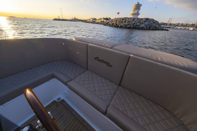 Outlaw 999 tender DE GROOTSTE SLOEPENSHOWROOM VAN NEDERLAND — foto 10 van 14