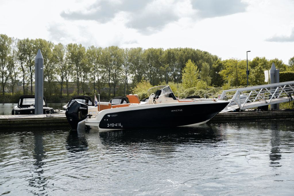  Invictus 240 fx — foto 5 van 16