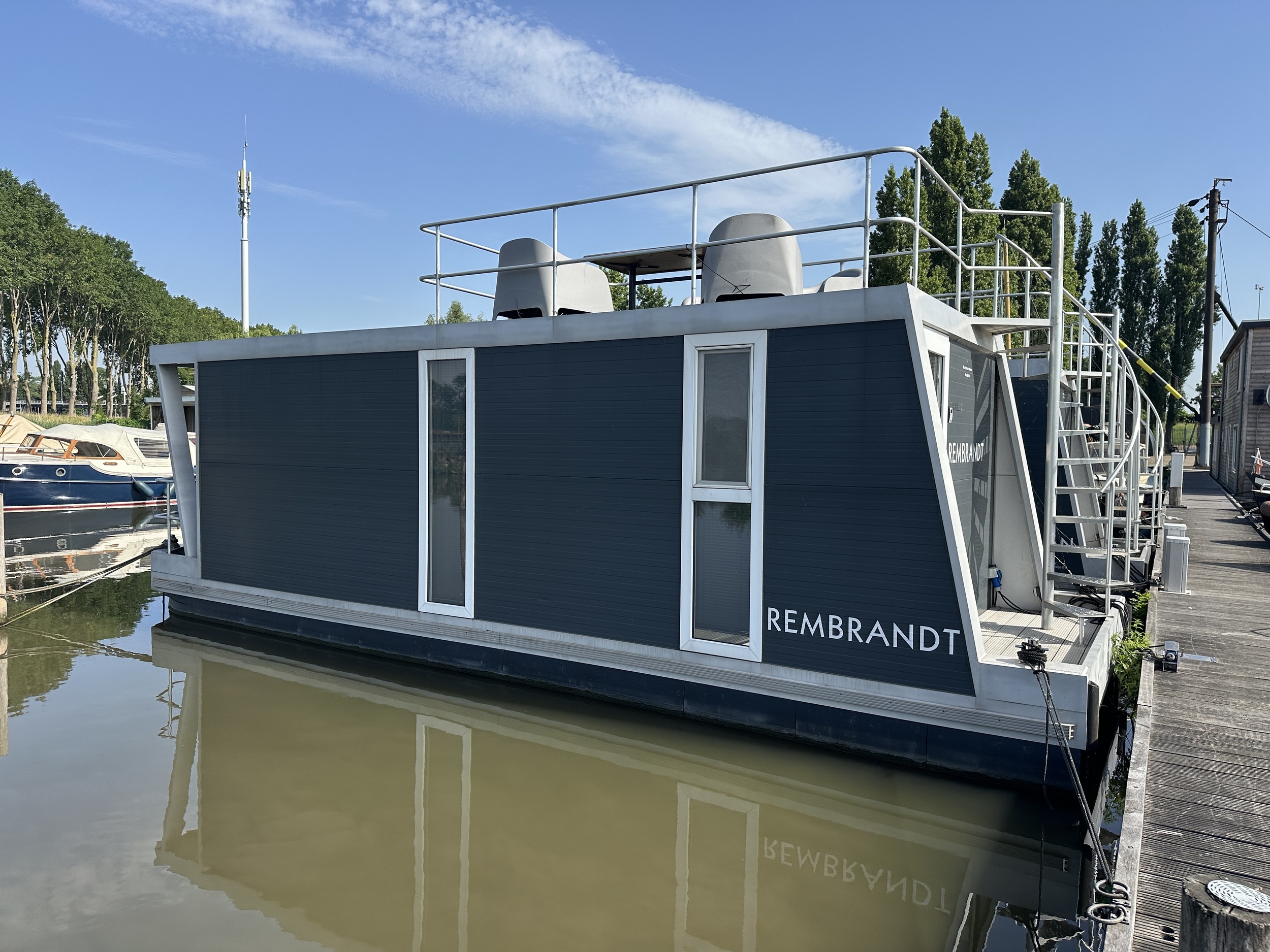 Havenlodge Houseboat 2018 — foto 1 van 21