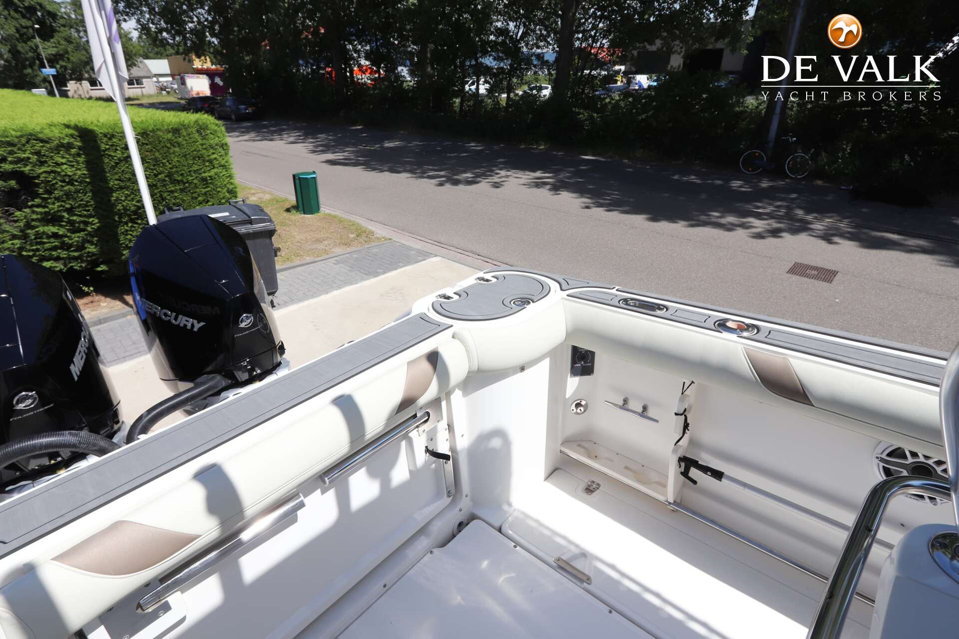 Boston Whaler 270 Outrage — foto 8 van 42
