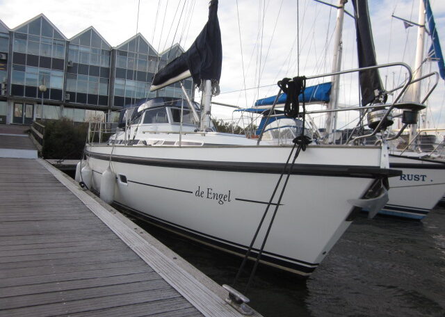 C-Yacht C11.00 bj 2004, Zeer fraai en goed onderhouden toerjacht - C — foto 2 van 12