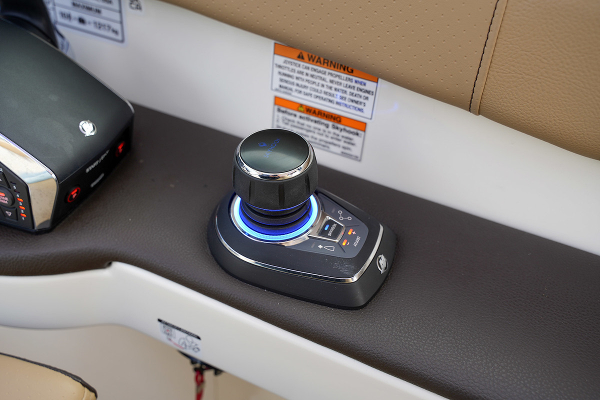 Sea Ray Sundancer 320 — foto 28 van 80