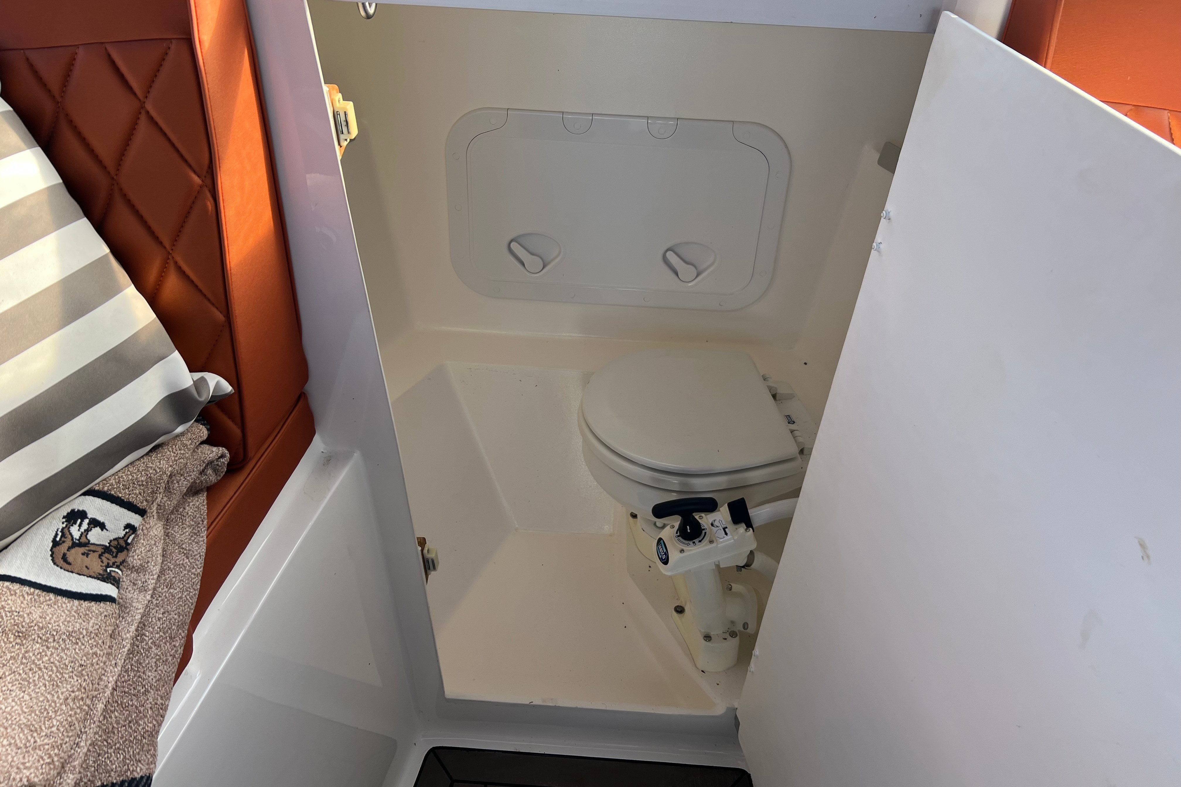 Interboat Intender 820 — foto 21 van 34