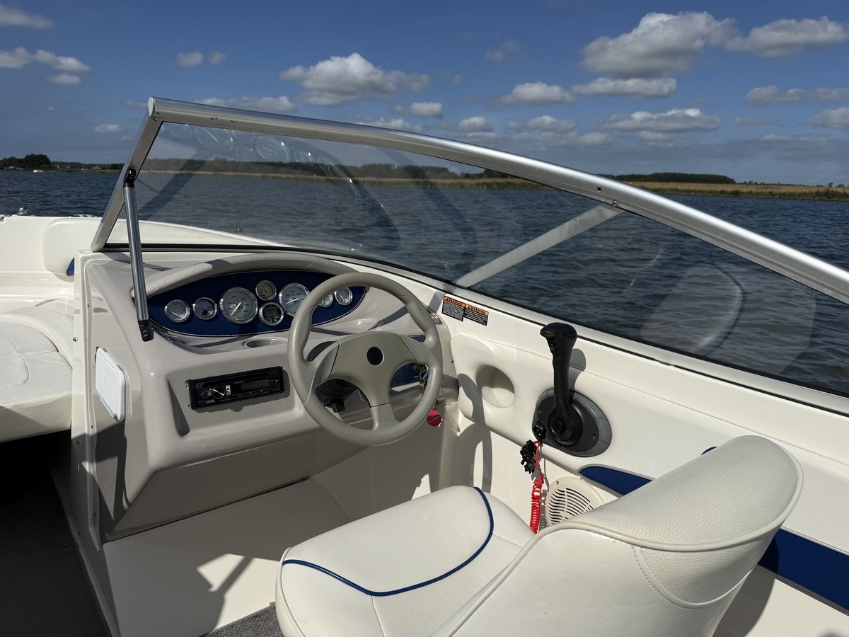 Bayliner 219 SD — foto 45 van 48