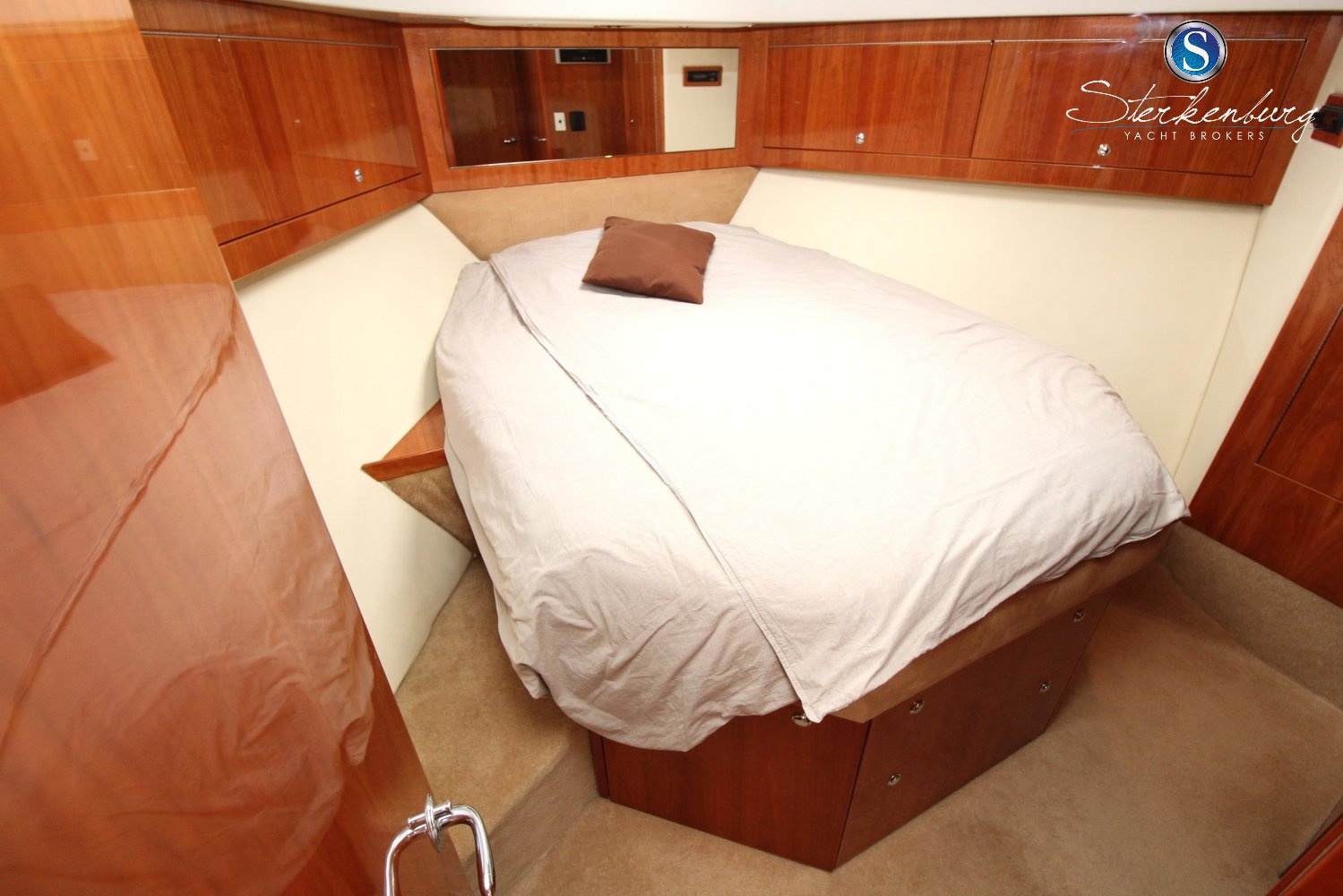 Rivièra 4700 Sport Yacht — foto 21 van 38