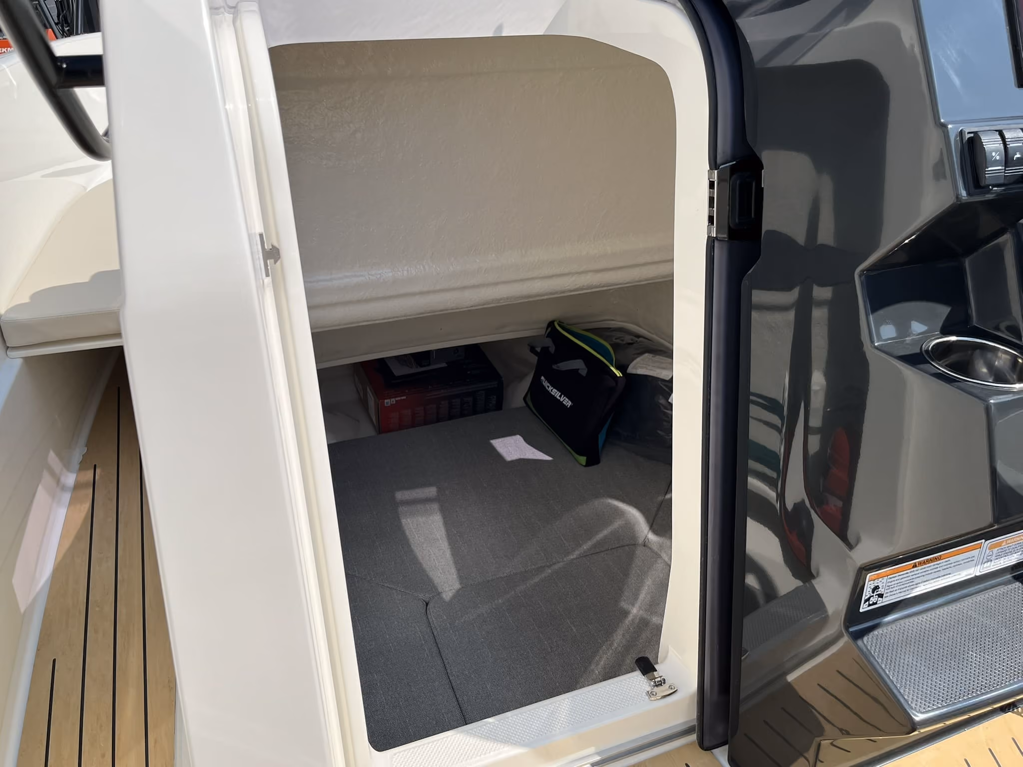 Quicksilver 705 Open — foto 30 van 31