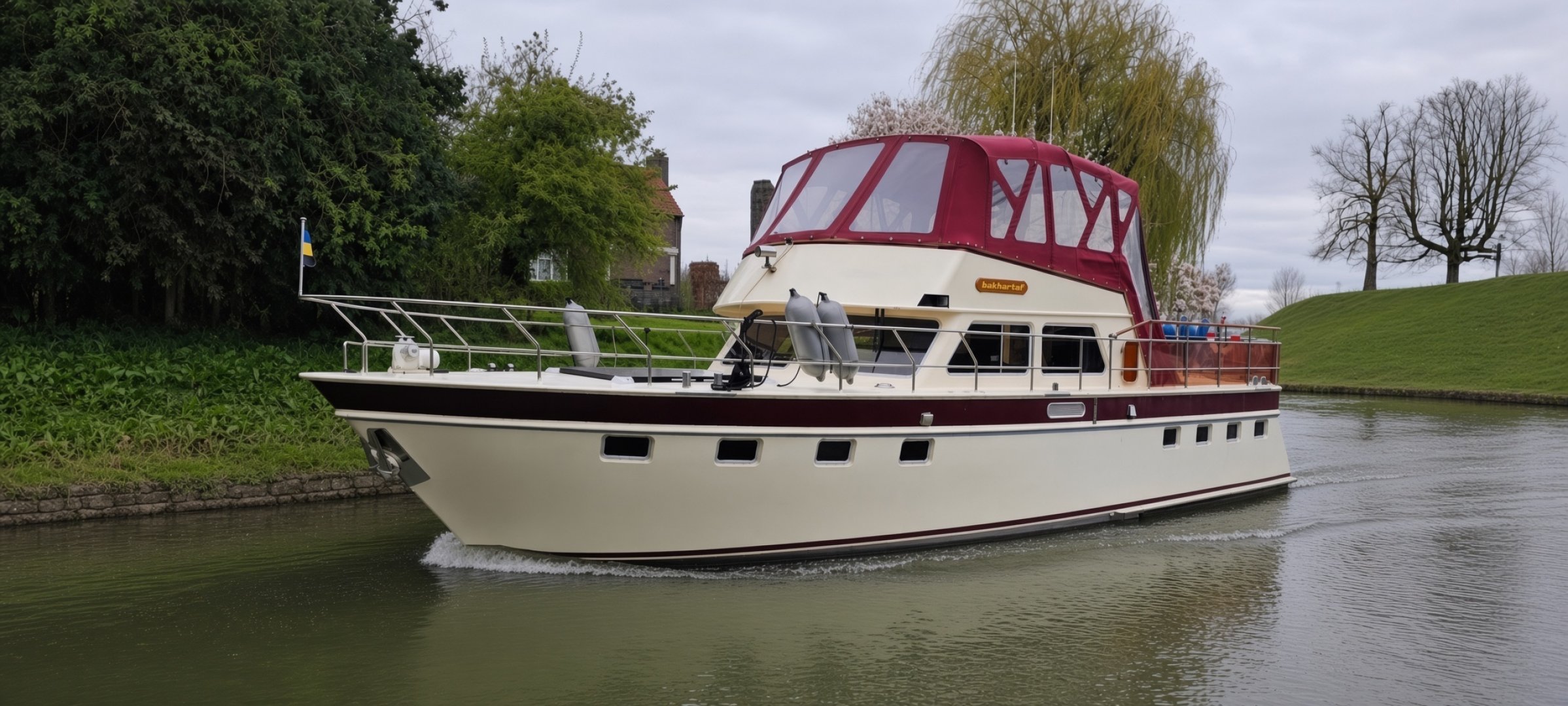 Stevens Nautical Stevens Columbus 13.80 AK Flybridge — foto 1 van 12