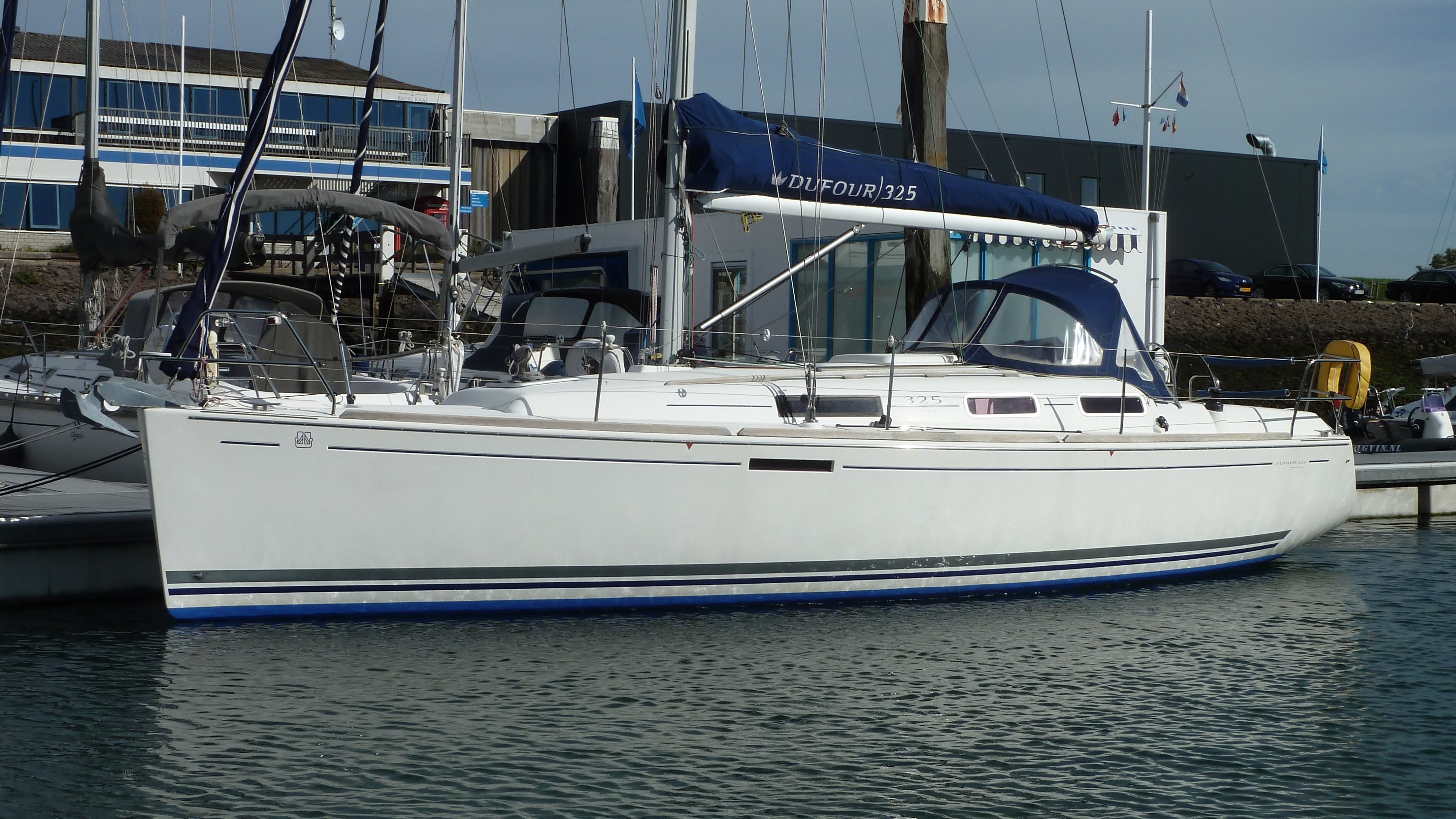 Dufour 325 Grand Large — foto 1 van 12