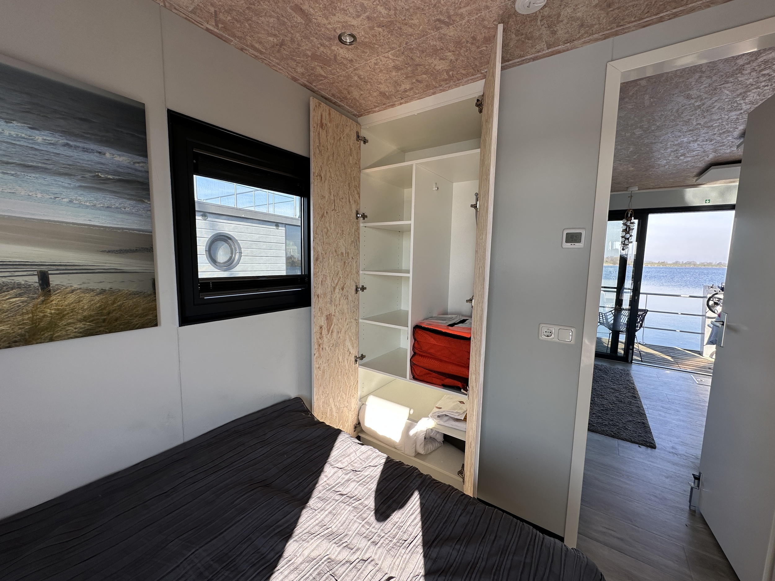 Gielissen Marin Home 32 Tiny Houseboat — foto 26 van 43