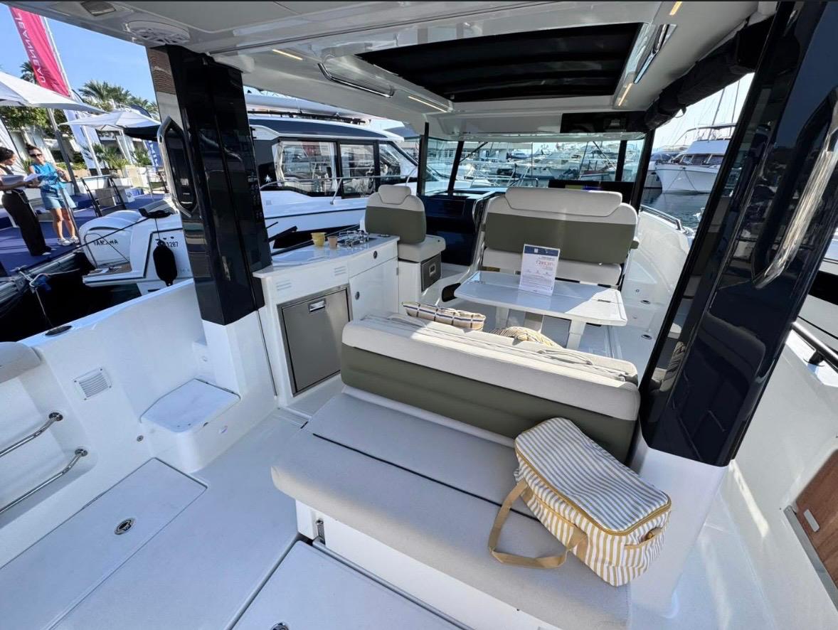 Jeanneau EX34 Hard Top — foto 5 van 69