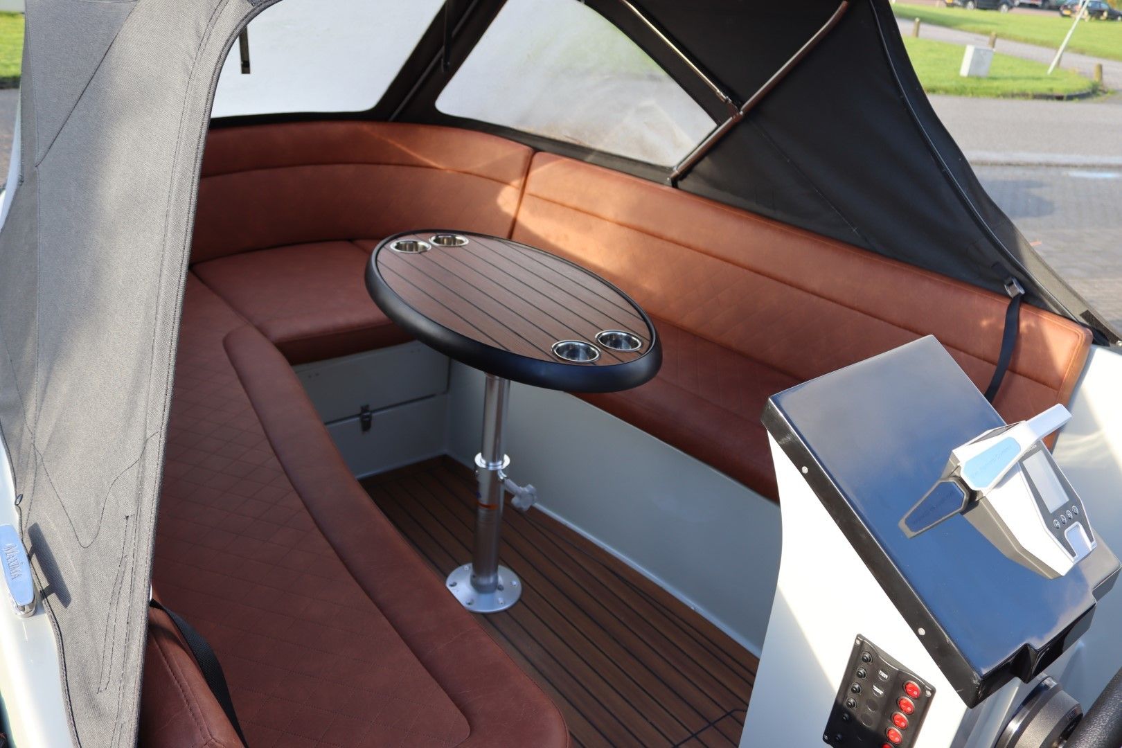 Maxima 600 Tender Met EPropulsion 6.0 Evo — foto 5 van 6