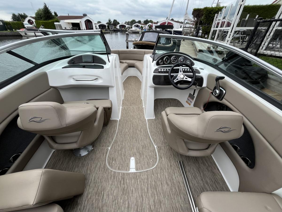 Rinker 23QX — foto 9 van 26
