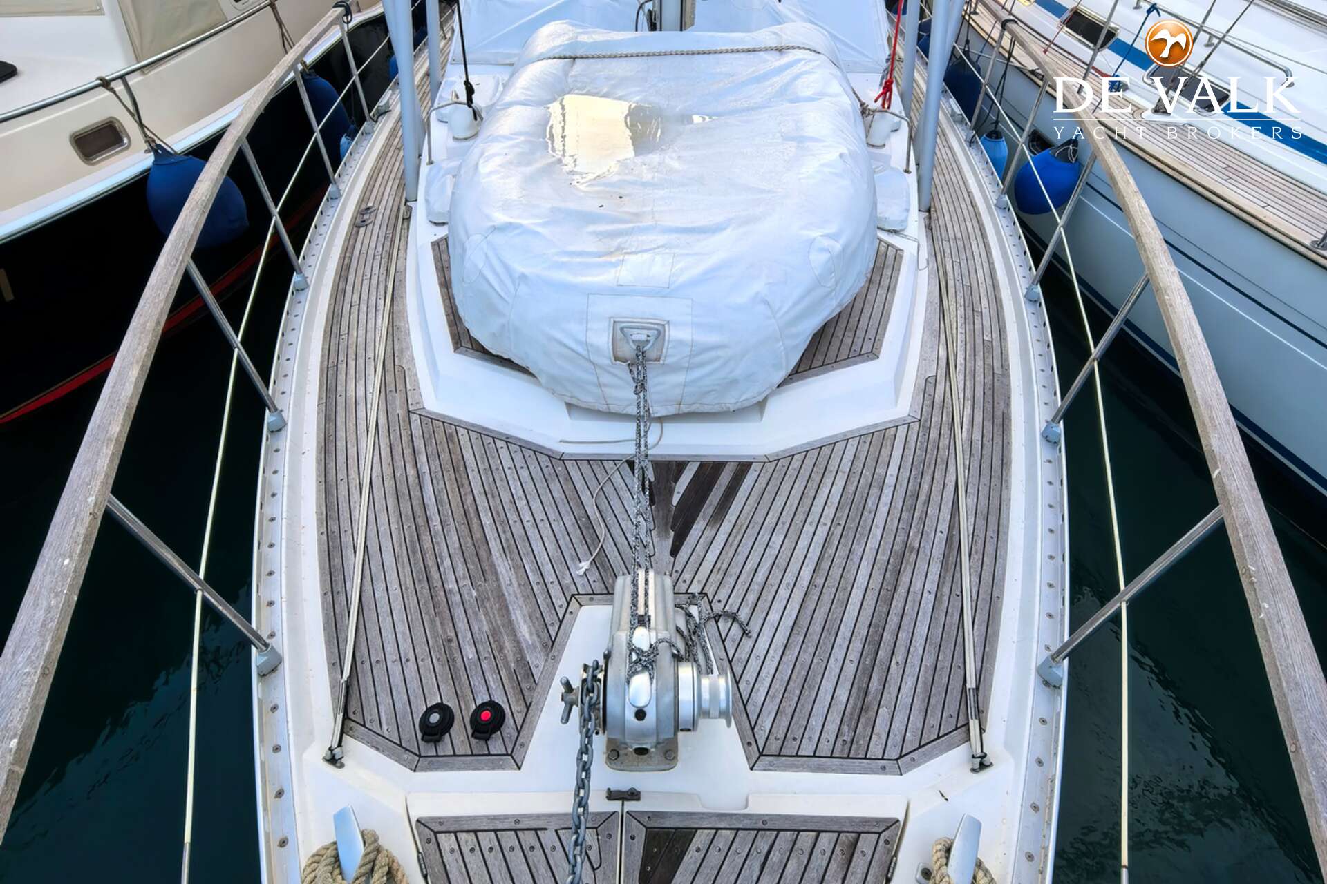 Nauticat 42 — foto 7 van 39