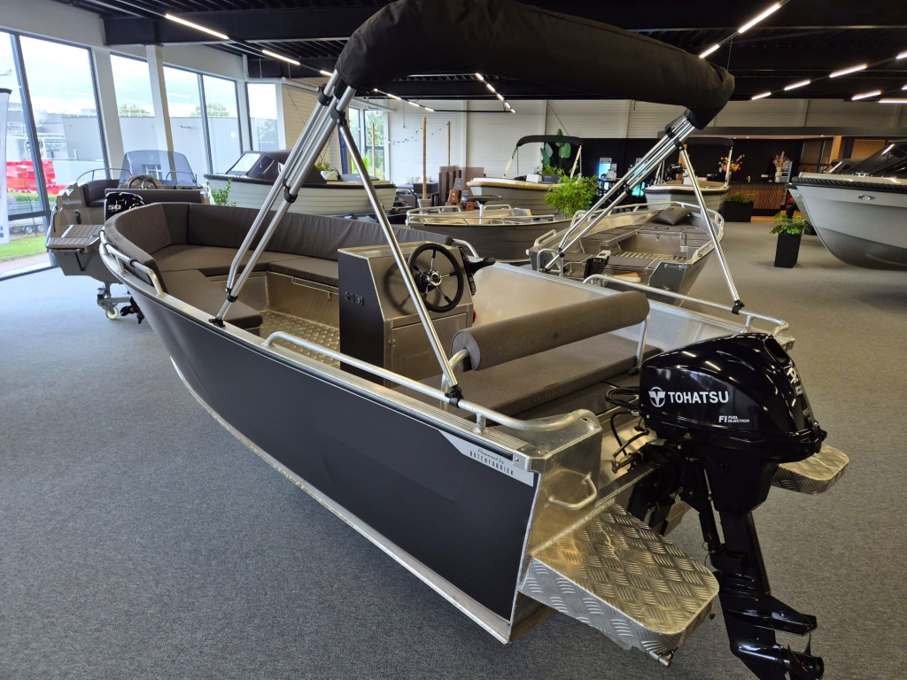 Qwest R500/R535 | | Tohatsu 9.9PK EFI | €11.950,- — foto 2 van 15