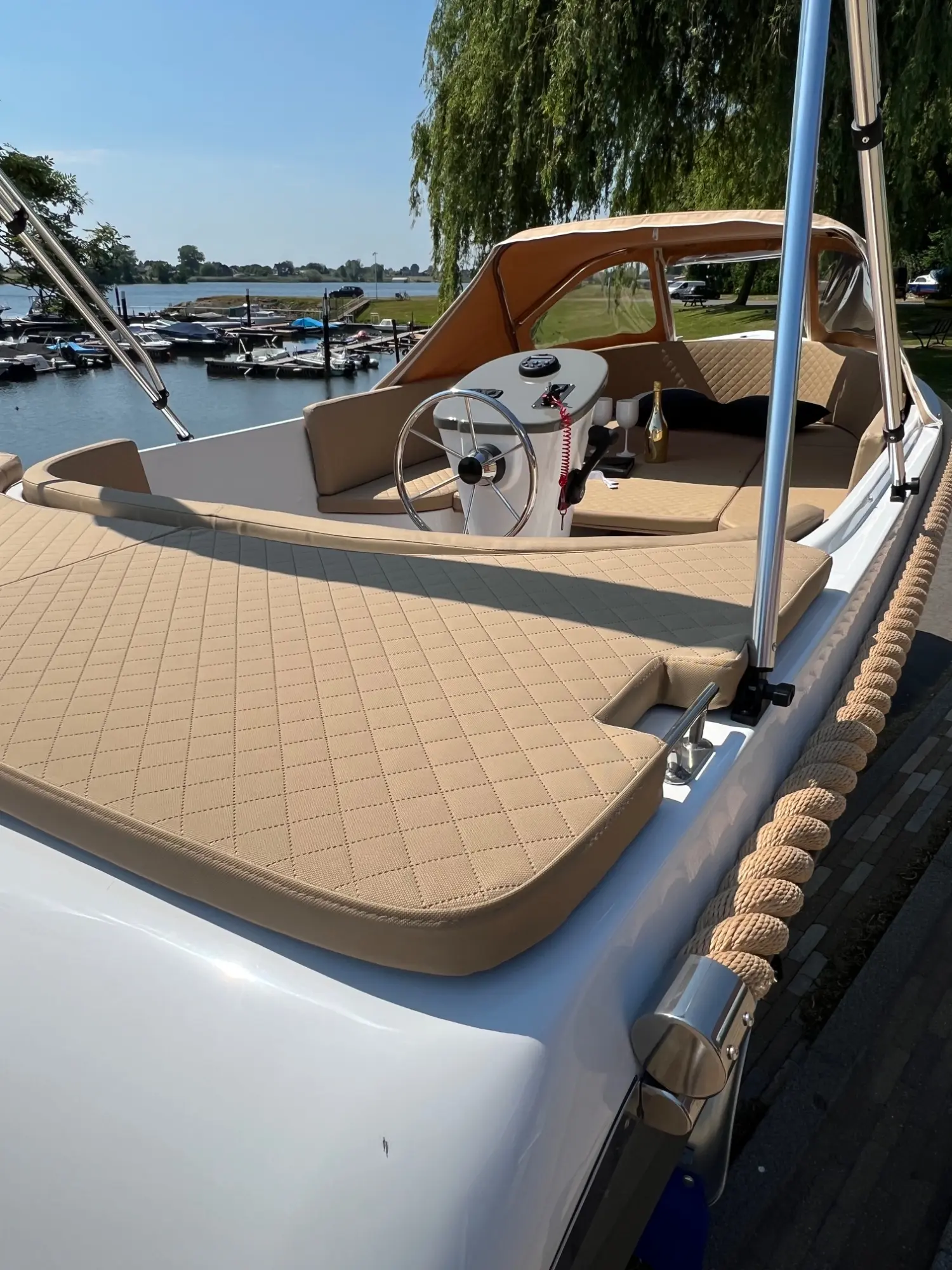 Maassloep 570 Honda 20pk nieuw kleur taup — foto 12 van 14