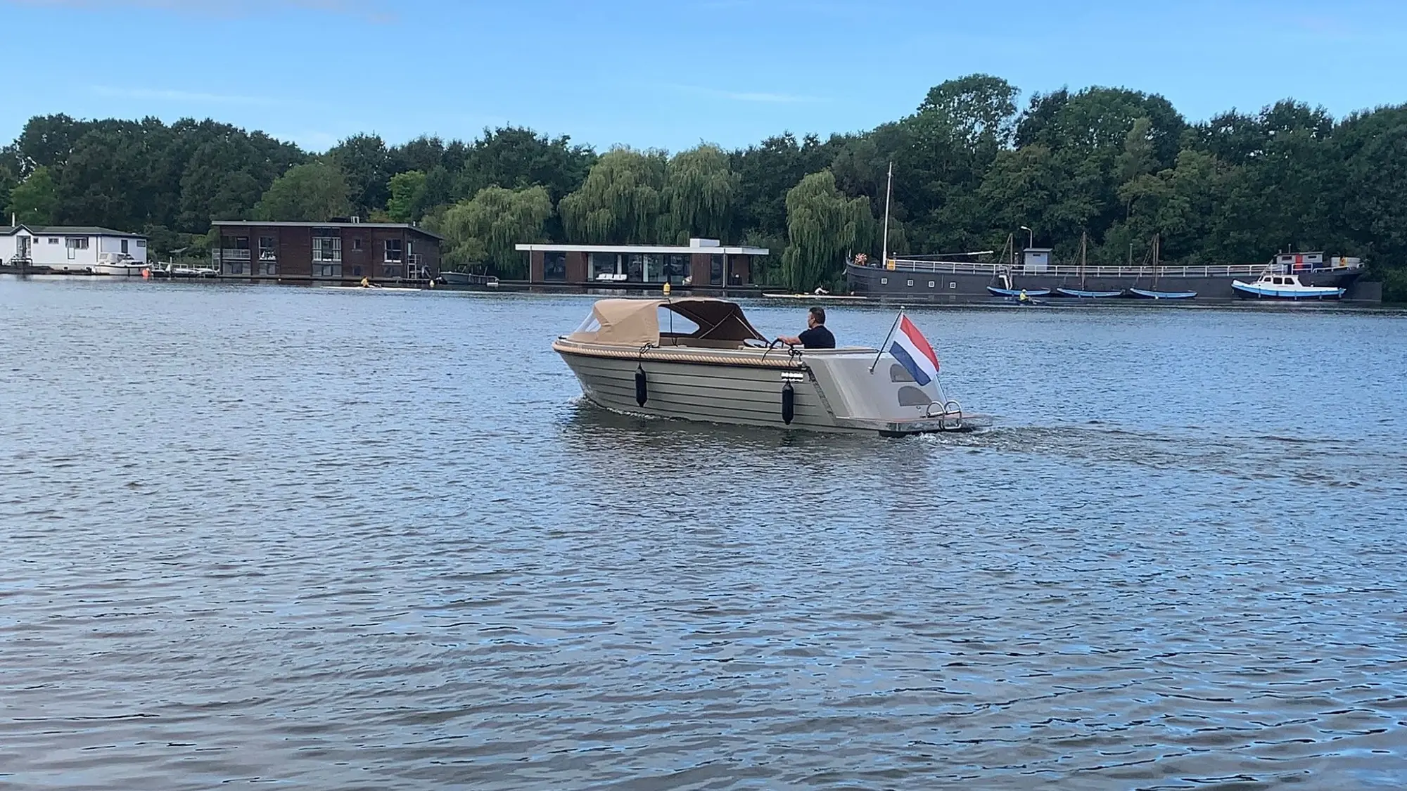 Maassloep 680 Honda 20pk nieuw vaarklaar € 32.950,- — foto 4 van 12