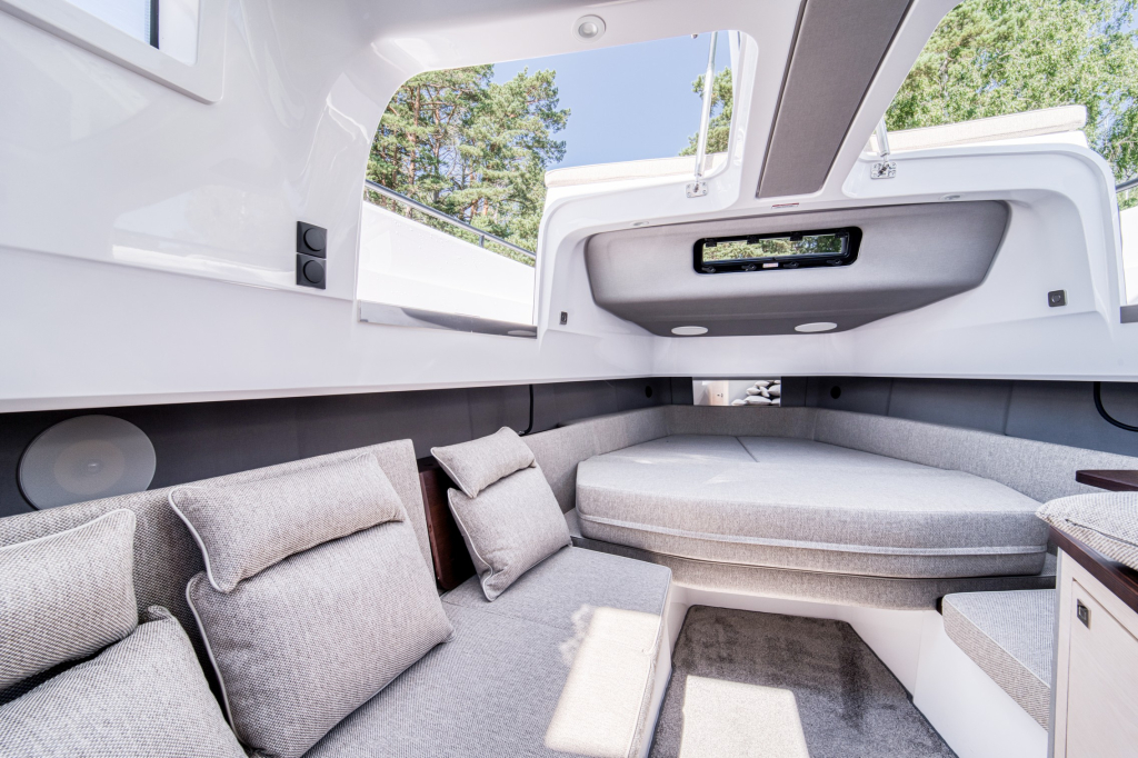 Axopar 45 Cross Cabin BRABUS — foto 14 van 23