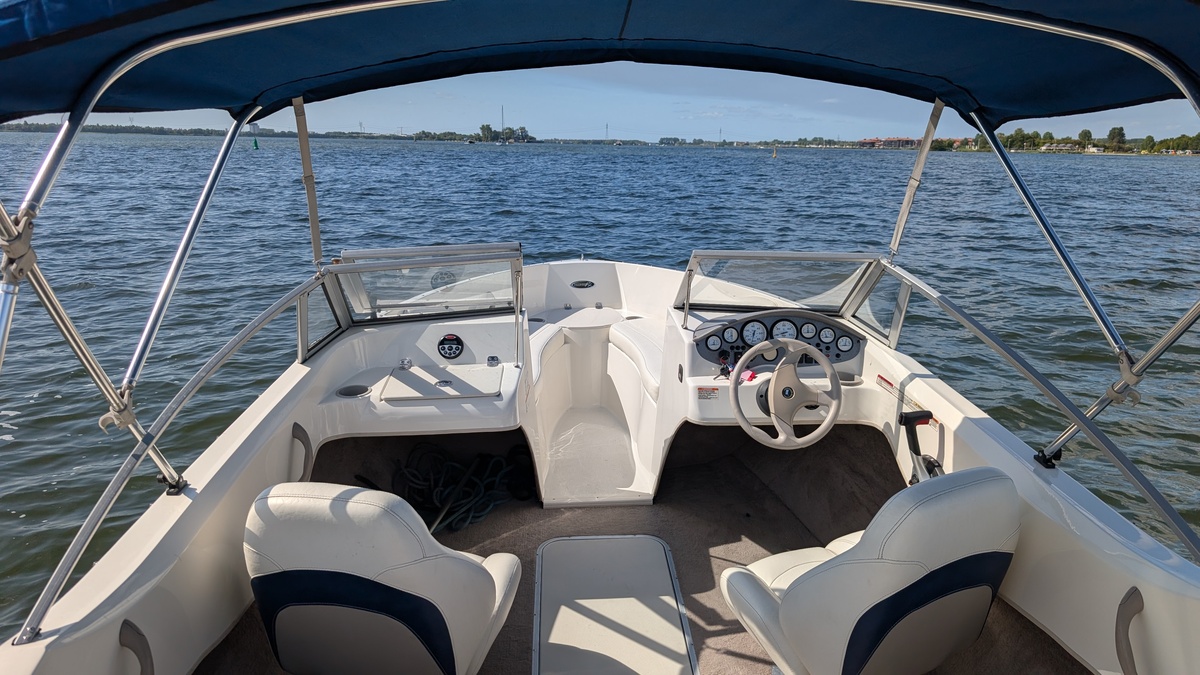 Stingray 195RX — foto 3 van 76