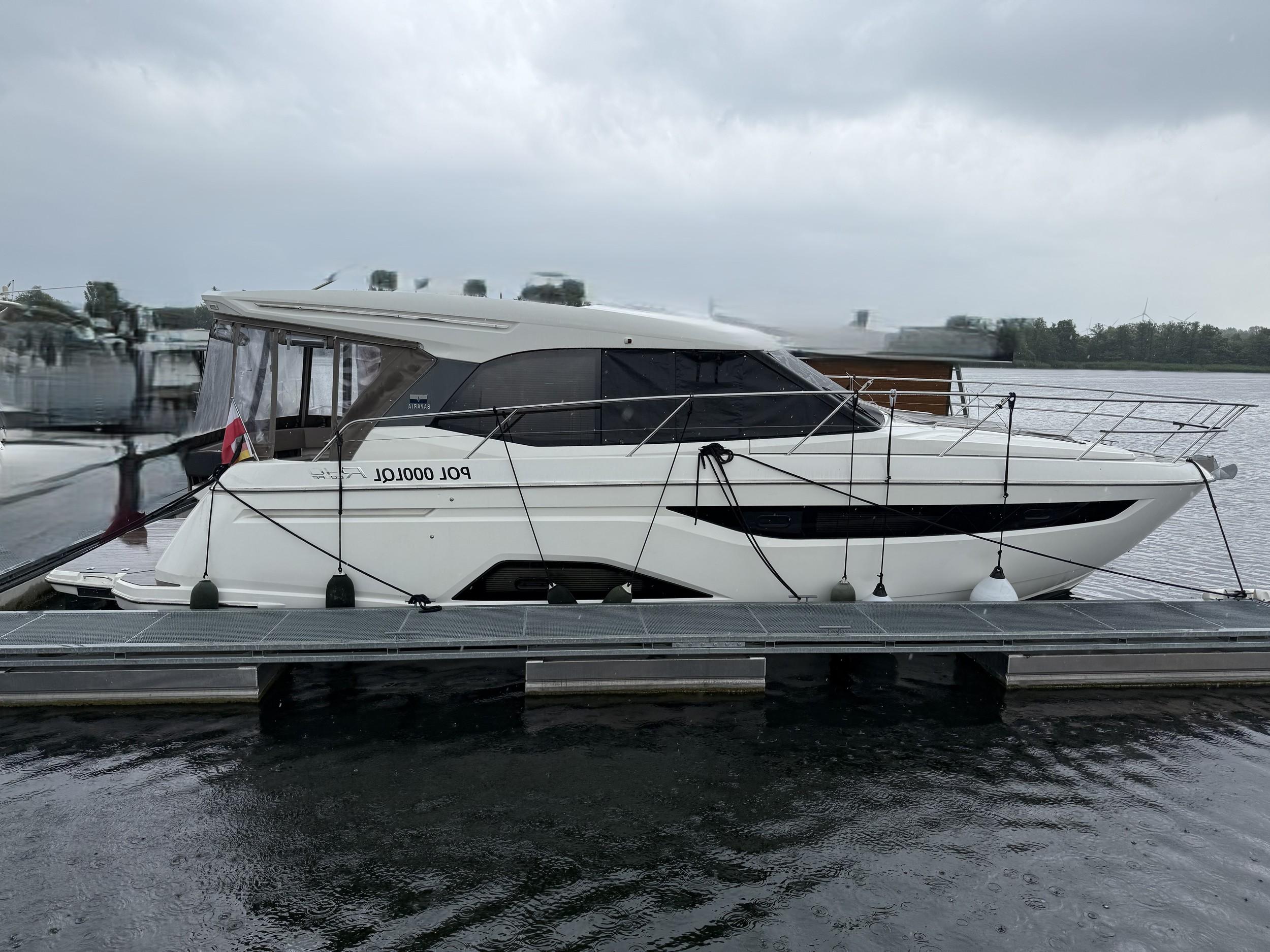 Bavaria R40 Coupe — foto 2 van 36