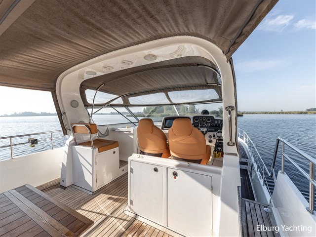 Trader 42 - Cabrio — foto 7 van 76