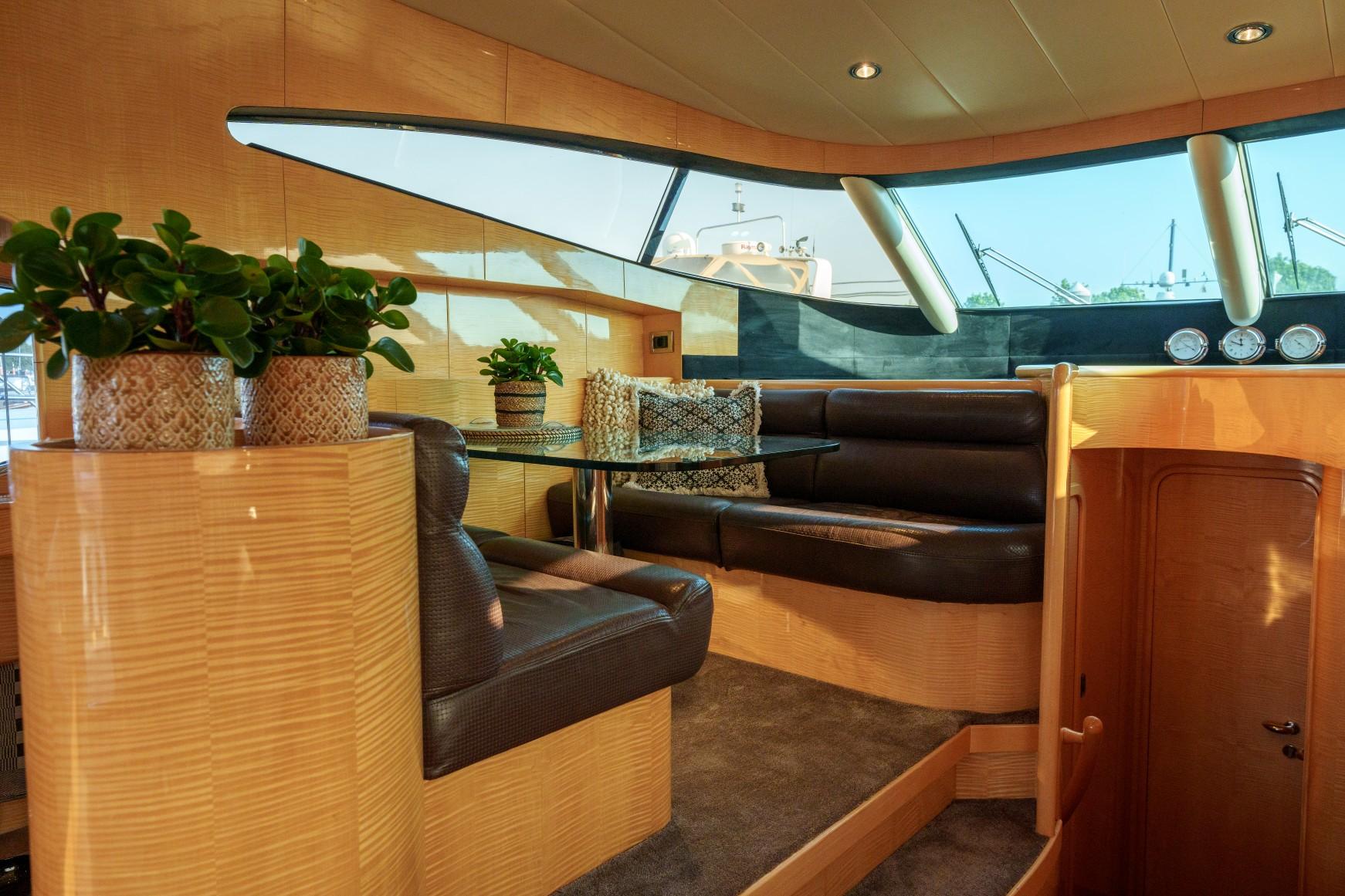 Elegance 54 — foto 22 van 75