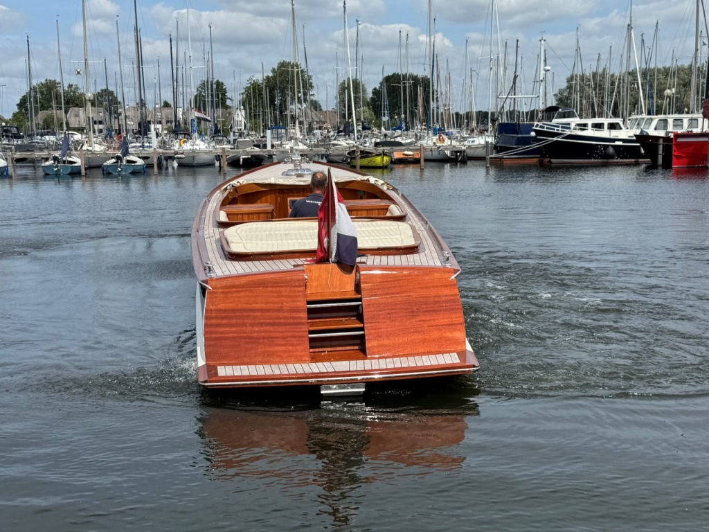 Brandaris Barkas  1100 — foto 3 van 37