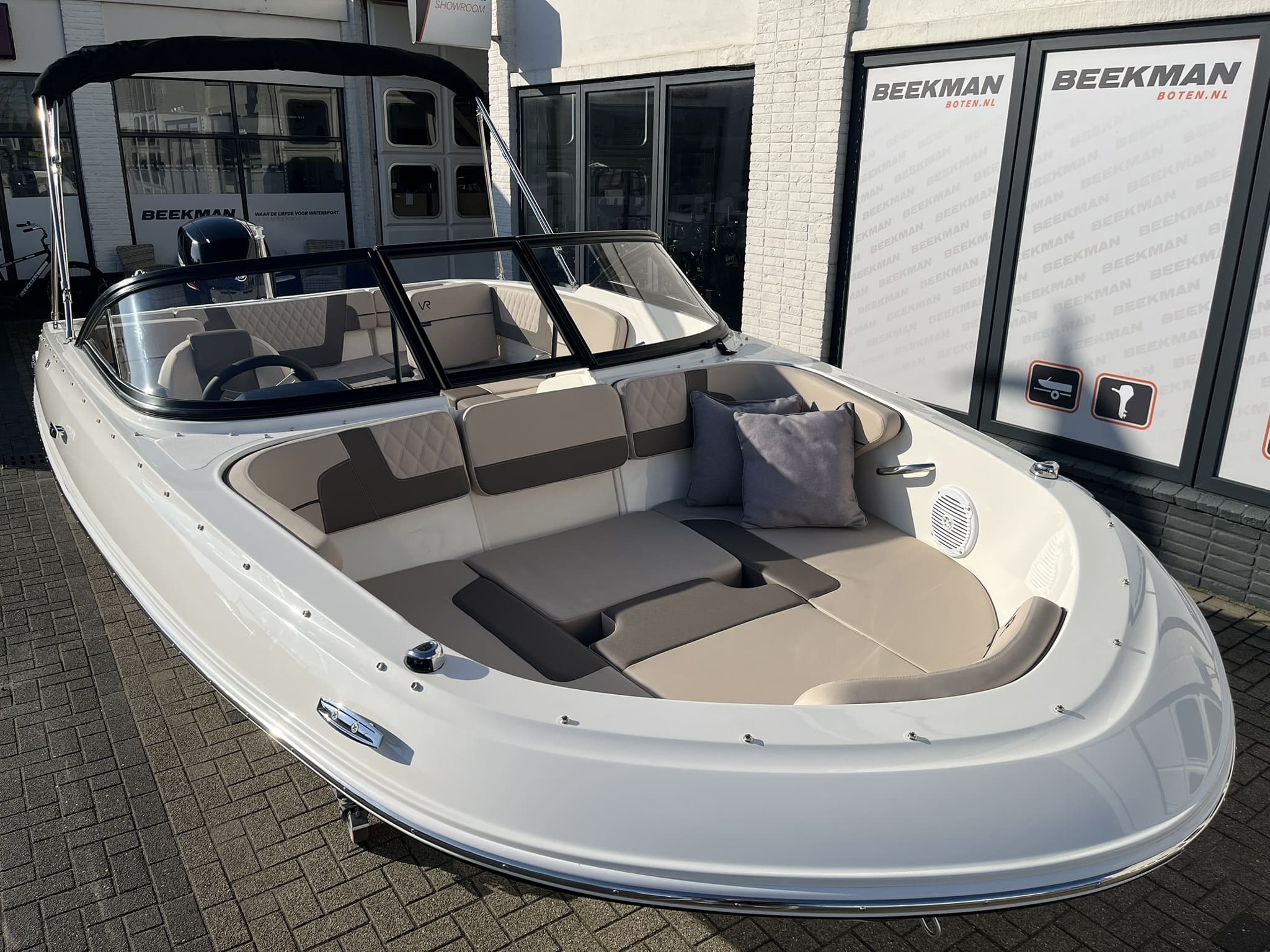 Bayliner VR4 Bowrider — foto 5 van 29