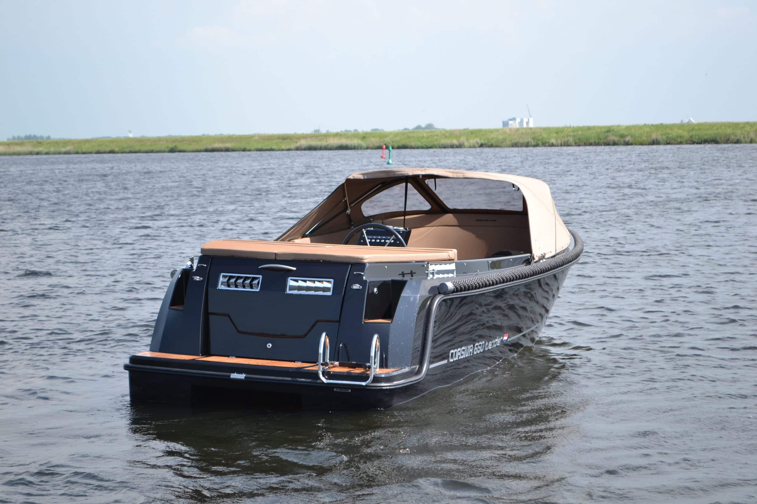 Corsiva 650 Tender — foto 8 van 15