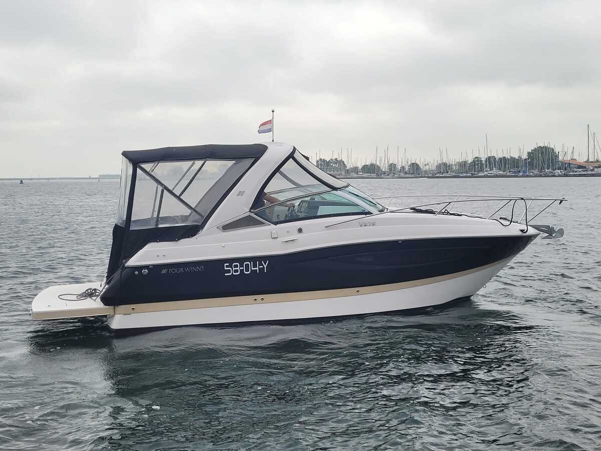Four Winns V275 — foto 1 van 4