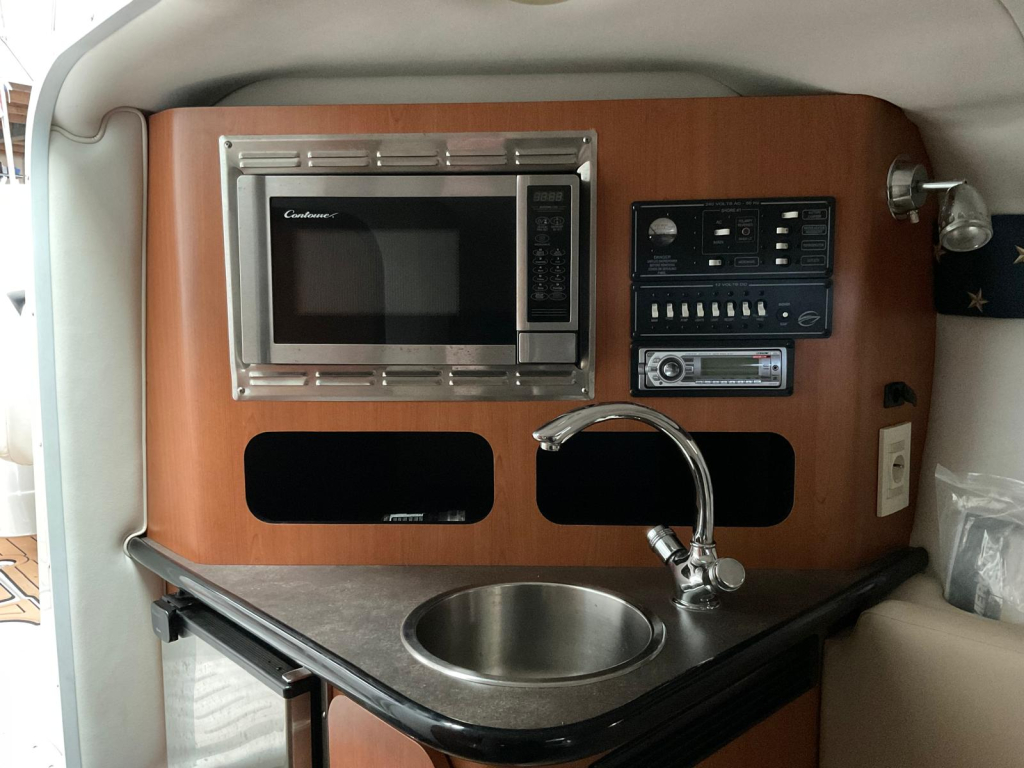 Crownline 275 CCR — foto 22 van 33