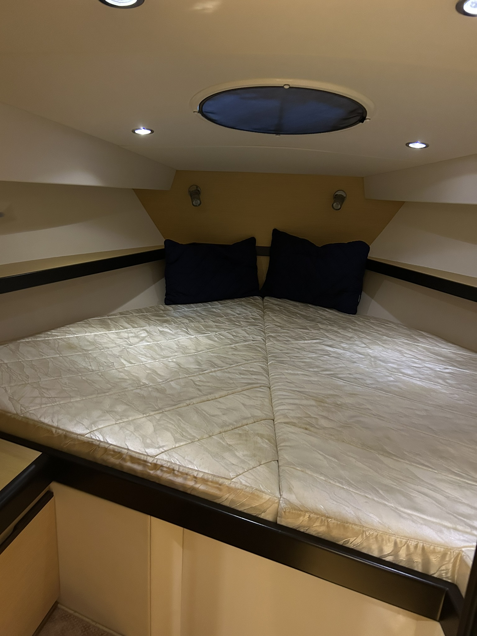 Galeon Yachts Galeon 325 HTS met Volvo Penta 370 pk — foto 15 van 17