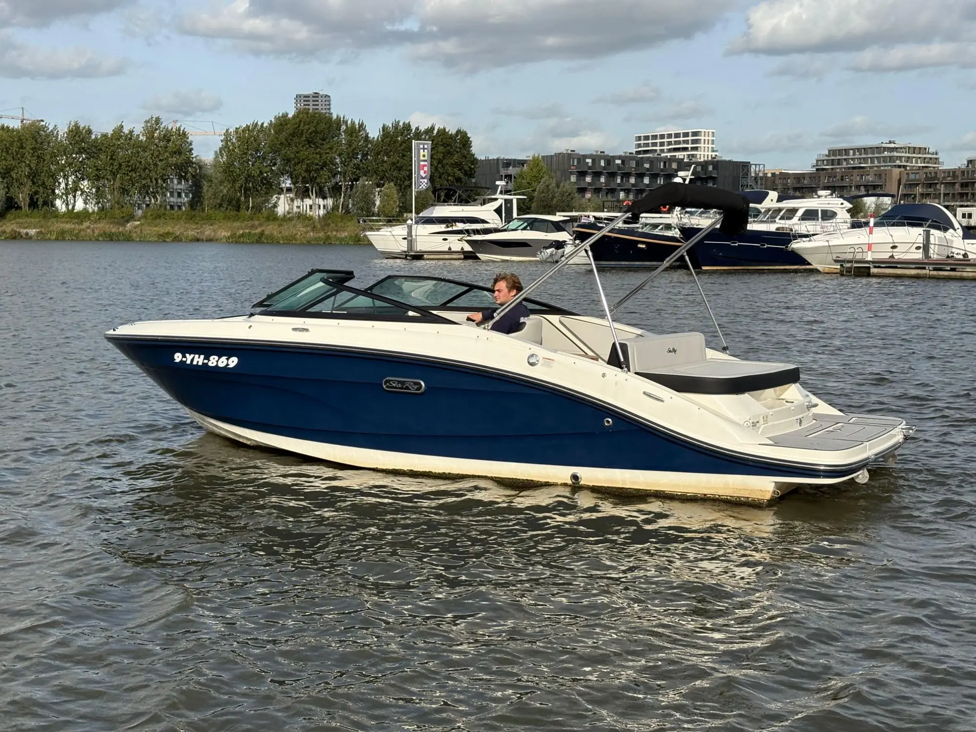 Sea Ray SPX 210 (New Model / 2026) — foto 10 van 31