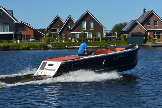 Reitdieper 735 Tender + Suzuki DF140 BTGL — foto 3 van 12