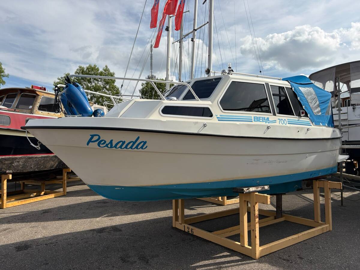 Bella 700 — foto 2 van 12