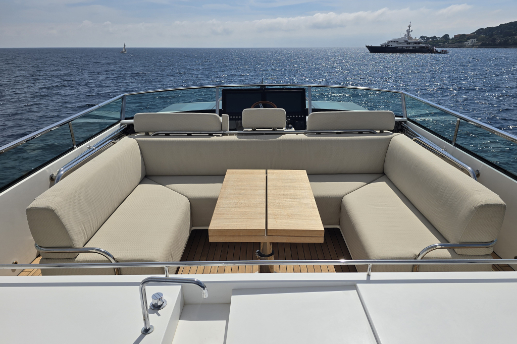 Delta Powerboats 88 Carbon — foto 11 van 75