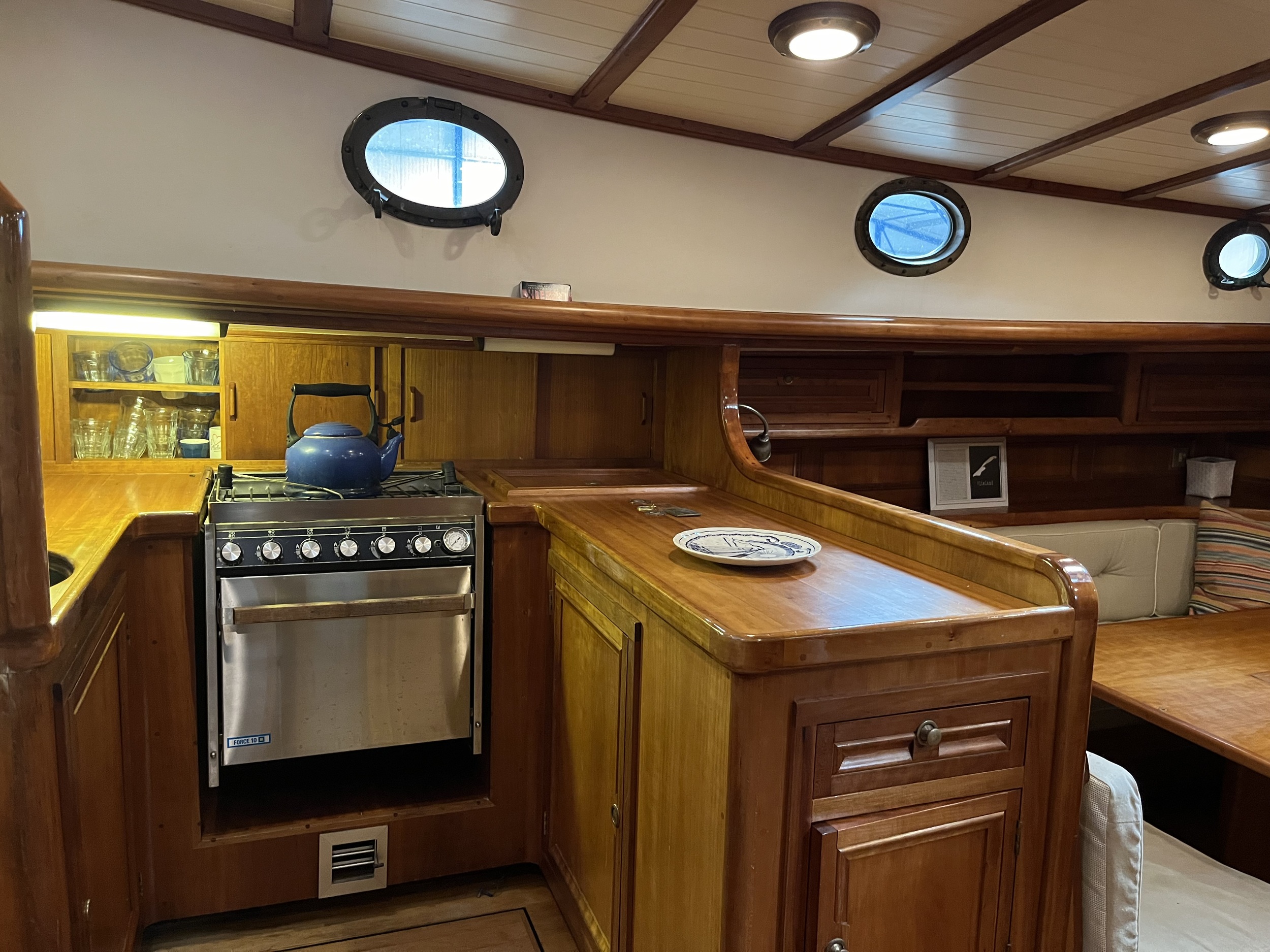Lemsteraak Zilveren Zwaan - Hoek Design Roefuitvoering — foto 10 van 31