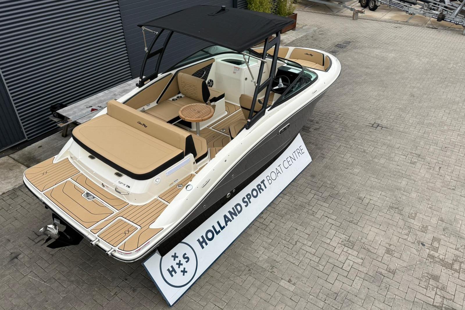 Sea Ray SPX 210 — foto 3 van 41