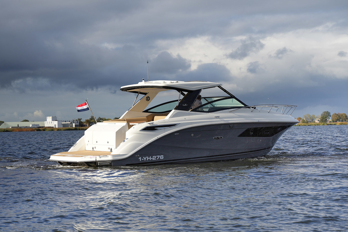 Sea Ray Sundancer 320 — foto 11 van 80