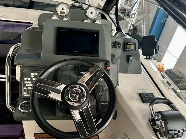 Bavaria Sport 330 — foto 12 van 20