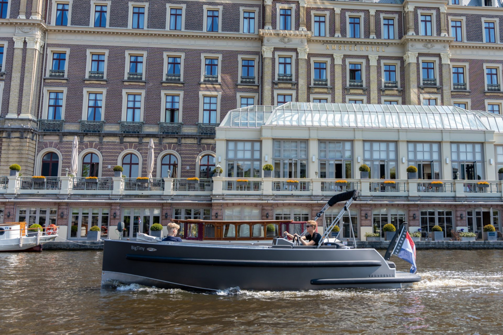 Van Vossen Plugin E-tender 650  — foto 5 van 6