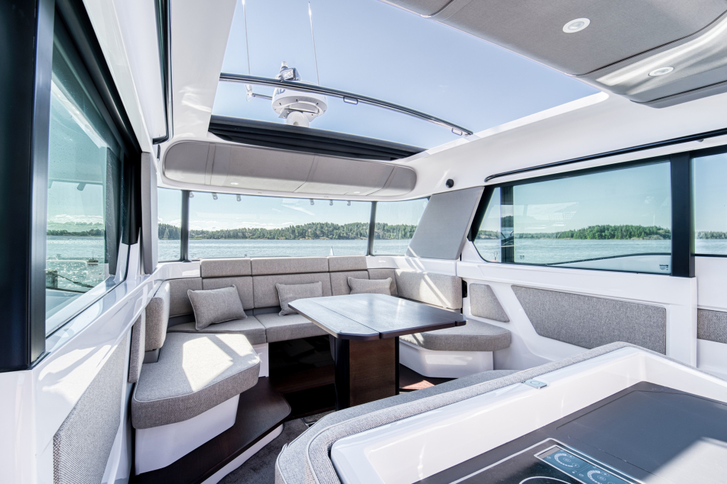 Axopar 45 Cross Cabin BRABUS — foto 5 van 23