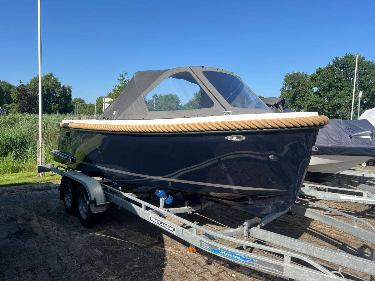Maxima 600 Tender — foto 5 van 16