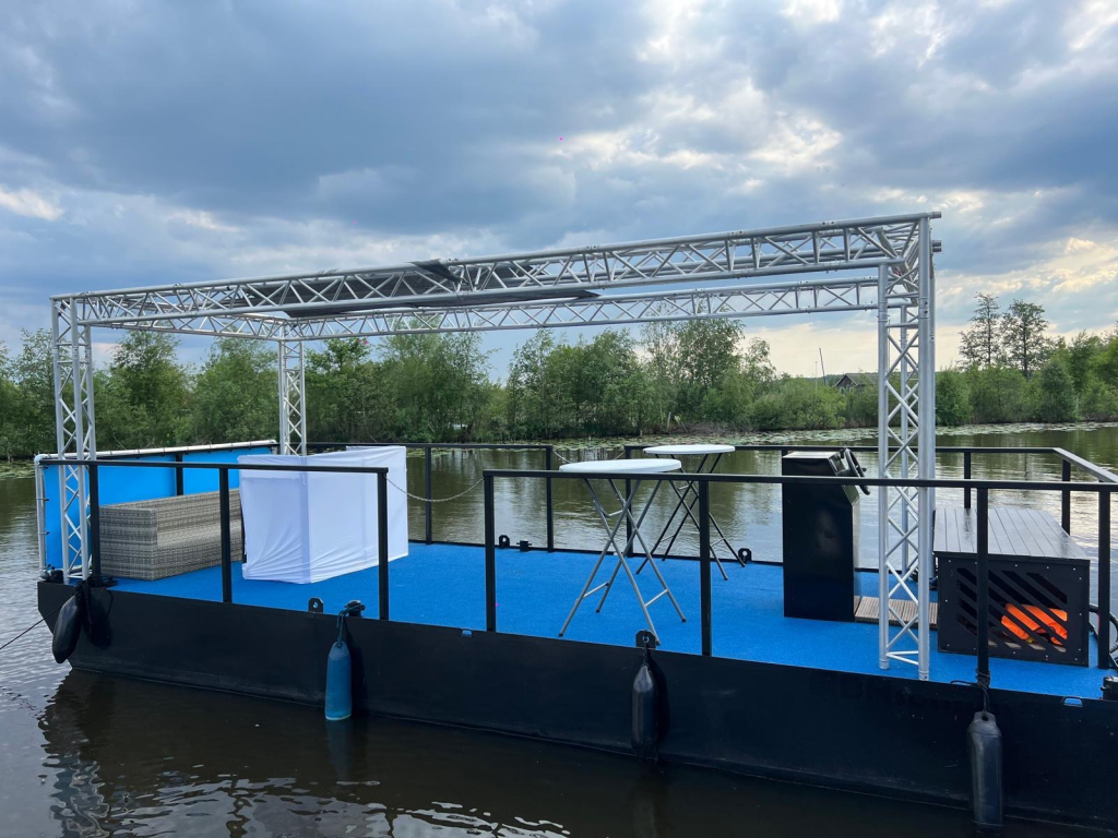 Partyboot Staal Pontoon — foto 14 van 15