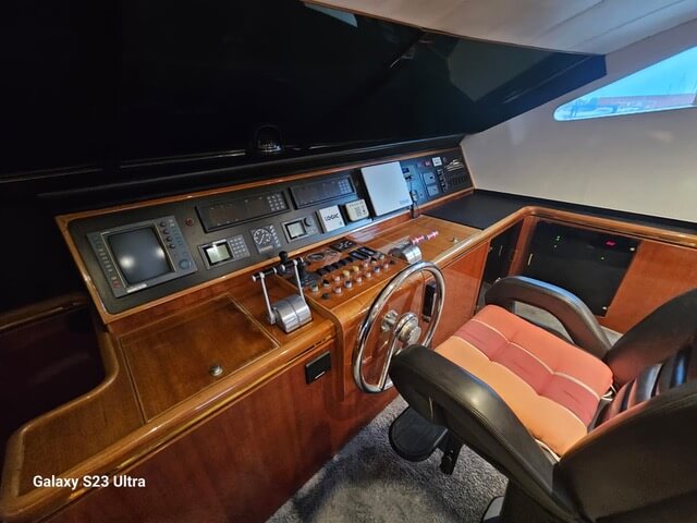 Elegance 70 Flybridge - BluYachting — foto 12 van 12
