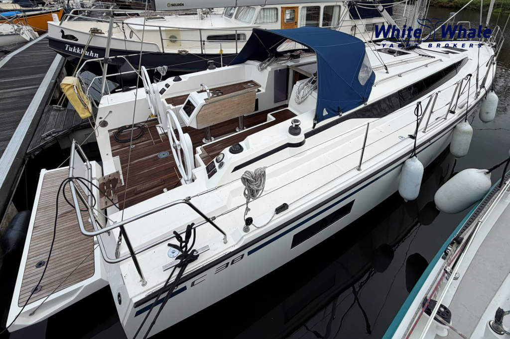 Bavaria C38 — foto 8 van 65